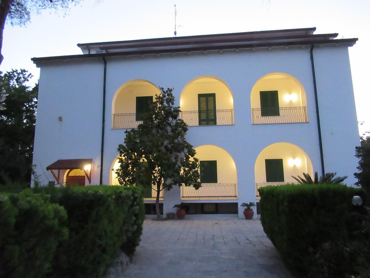 Villa Marta Tarente Extérieur photo