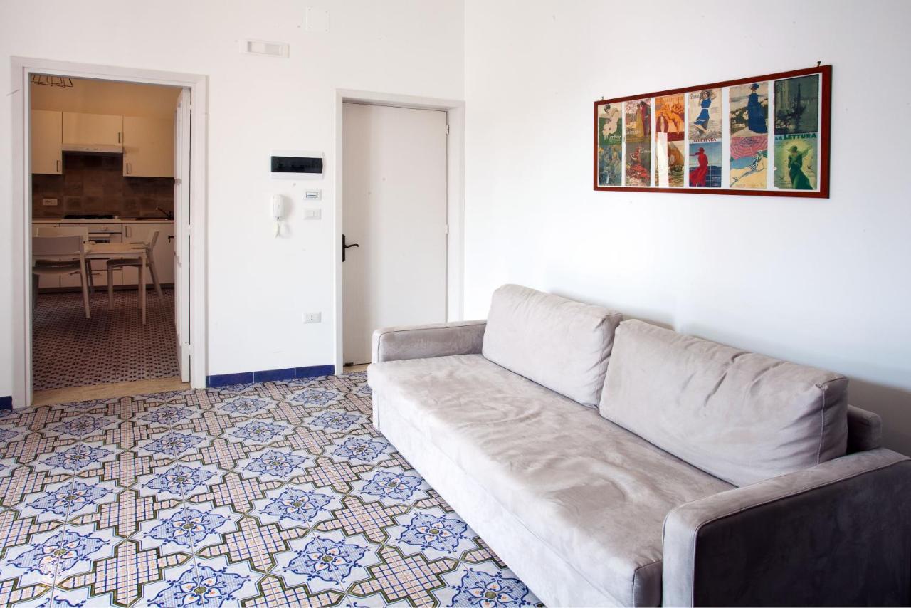 Villa Marta Tarente Extérieur photo