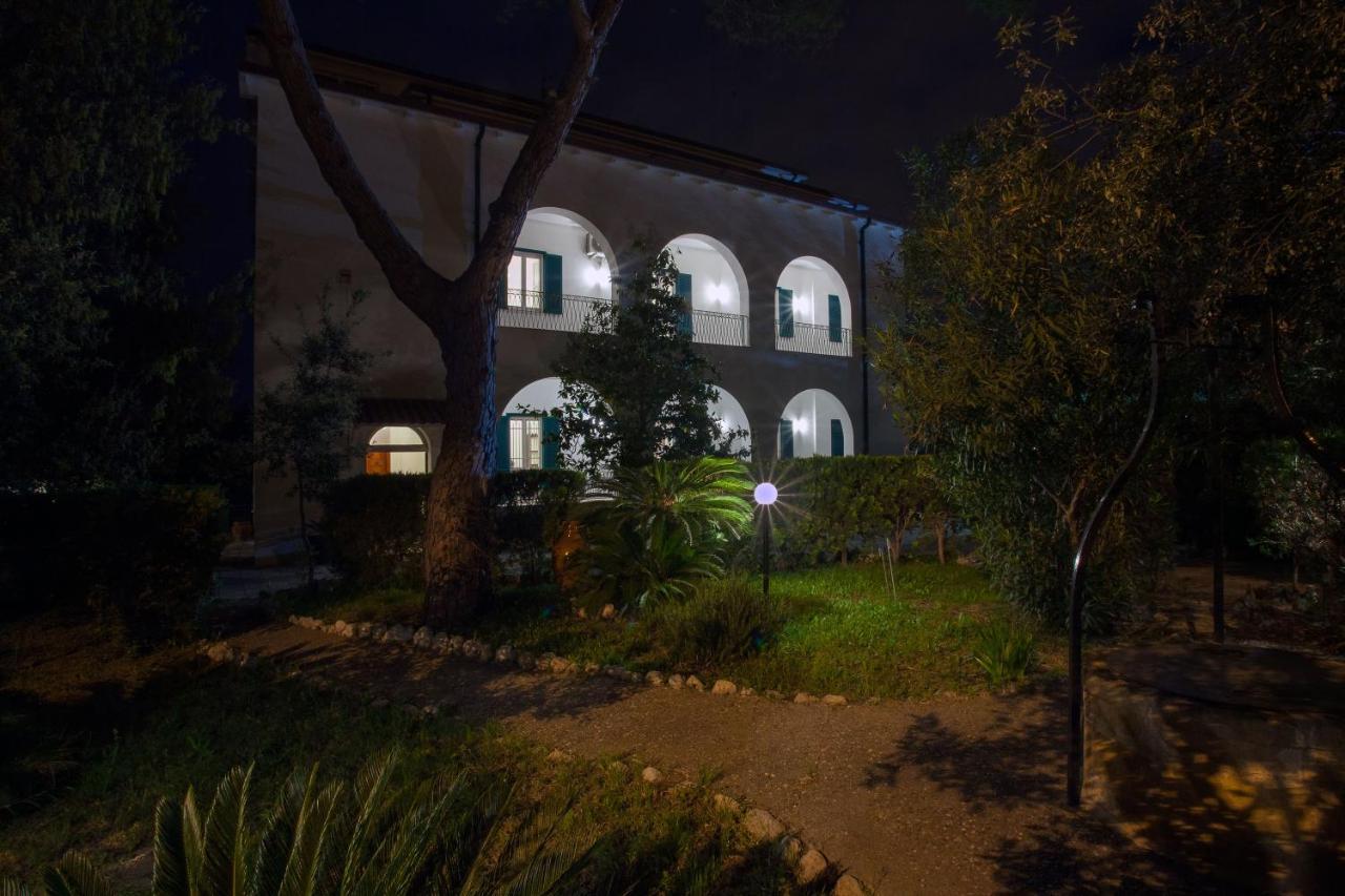 Villa Marta Tarente Extérieur photo