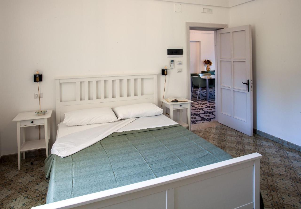 Villa Marta Tarente Extérieur photo